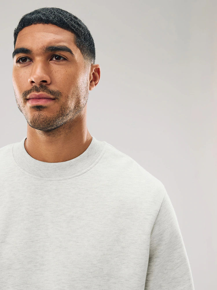 Ecru melange - Regular fit - Heavyweight sweatshirt with crew neck and high cotton content