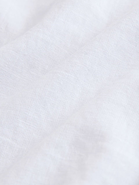 White - Short-sleeved shirt made of linen blend
