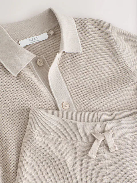 Neutral - Structured knitted polo shirt and shorts set
