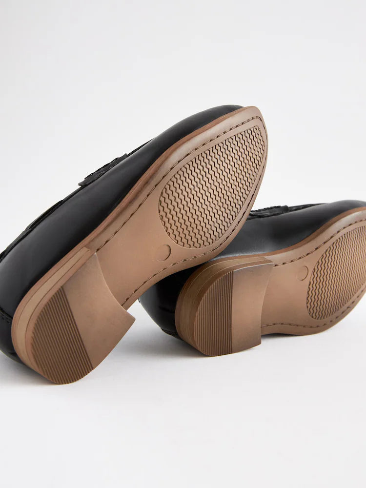Black with tassels - Smart loafers