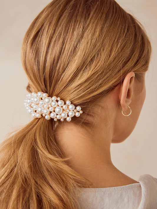 White - Metal beret clip with pearl effect