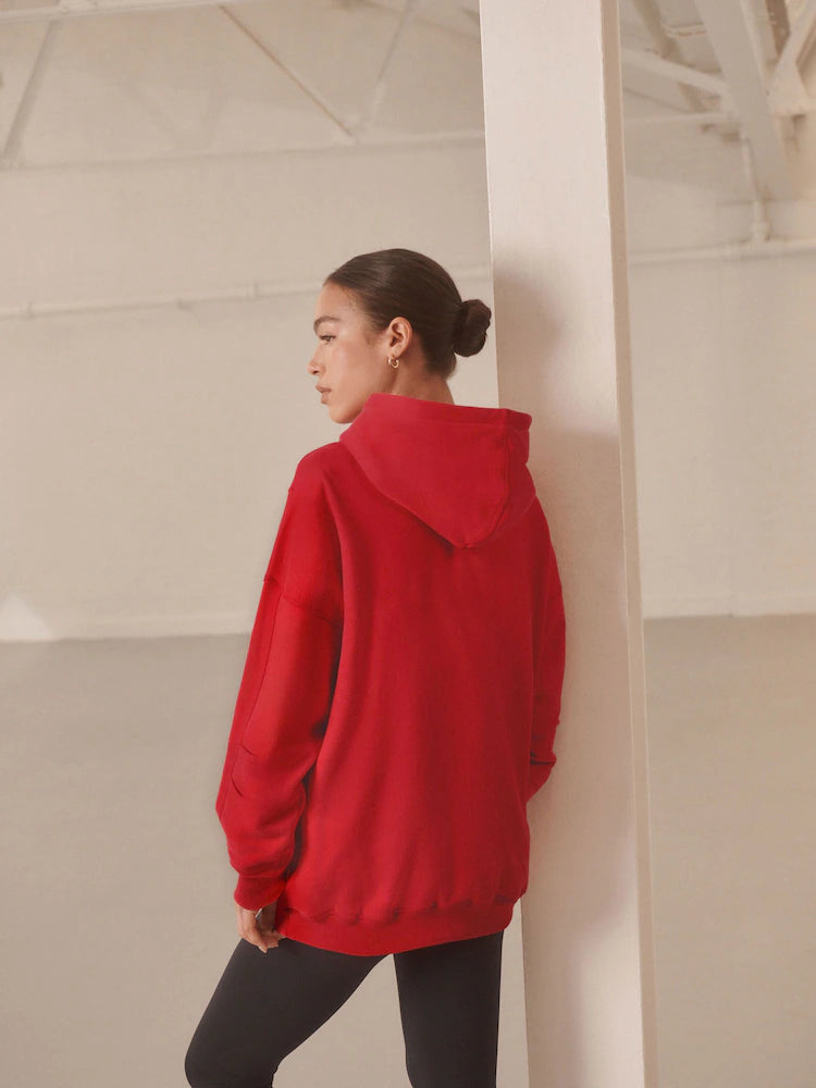 Cherry red - Long-cut hooded sweatshirt in a relaxed fit