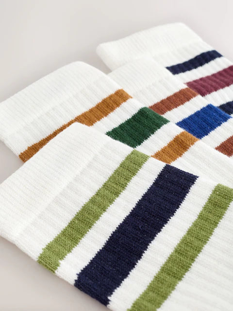 White with decorative stripes - Padded sports socks in a pack of 4