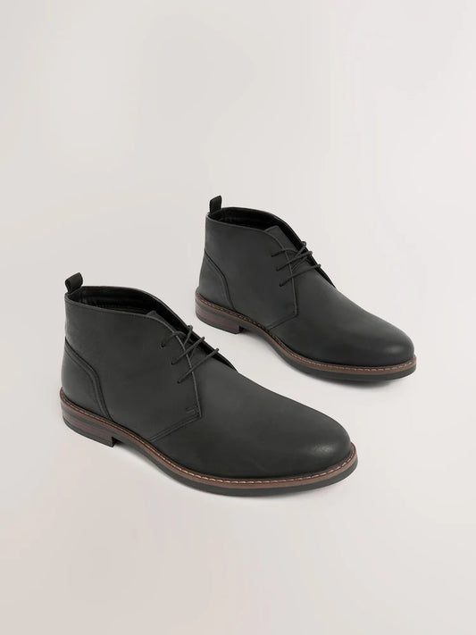 Black - Wax-colored leather chukka boots