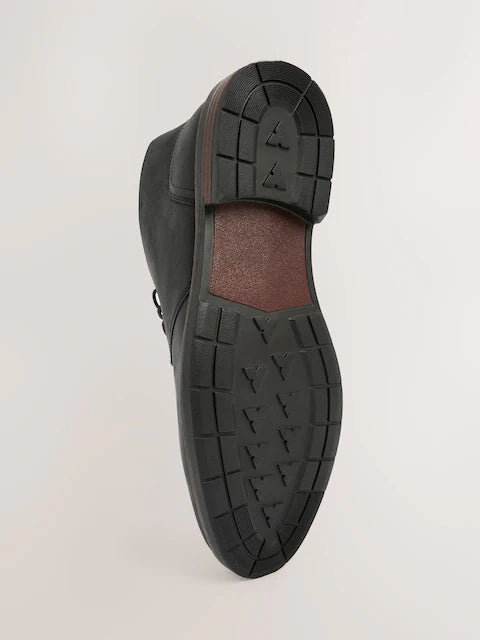 Black - Wax-colored leather chukka boots