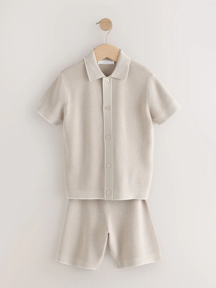 Neutral - Structured knitted polo shirt and shorts set